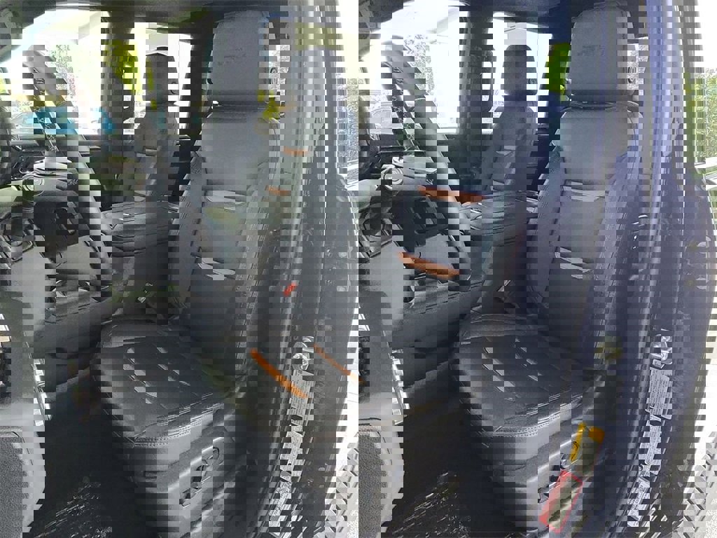 Certified 2025 GMC Sierra 2500 AT4 w/ AT4 Premium Plus Package image 21