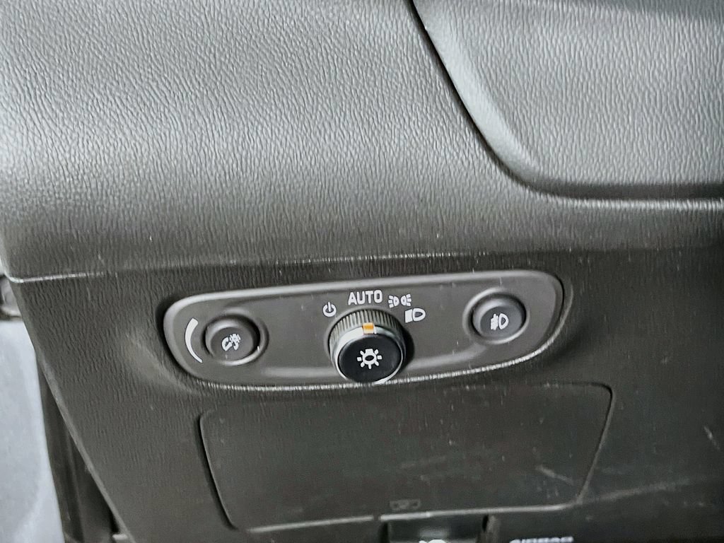 Certified 2023 Buick Encore GX Select FWD image 9