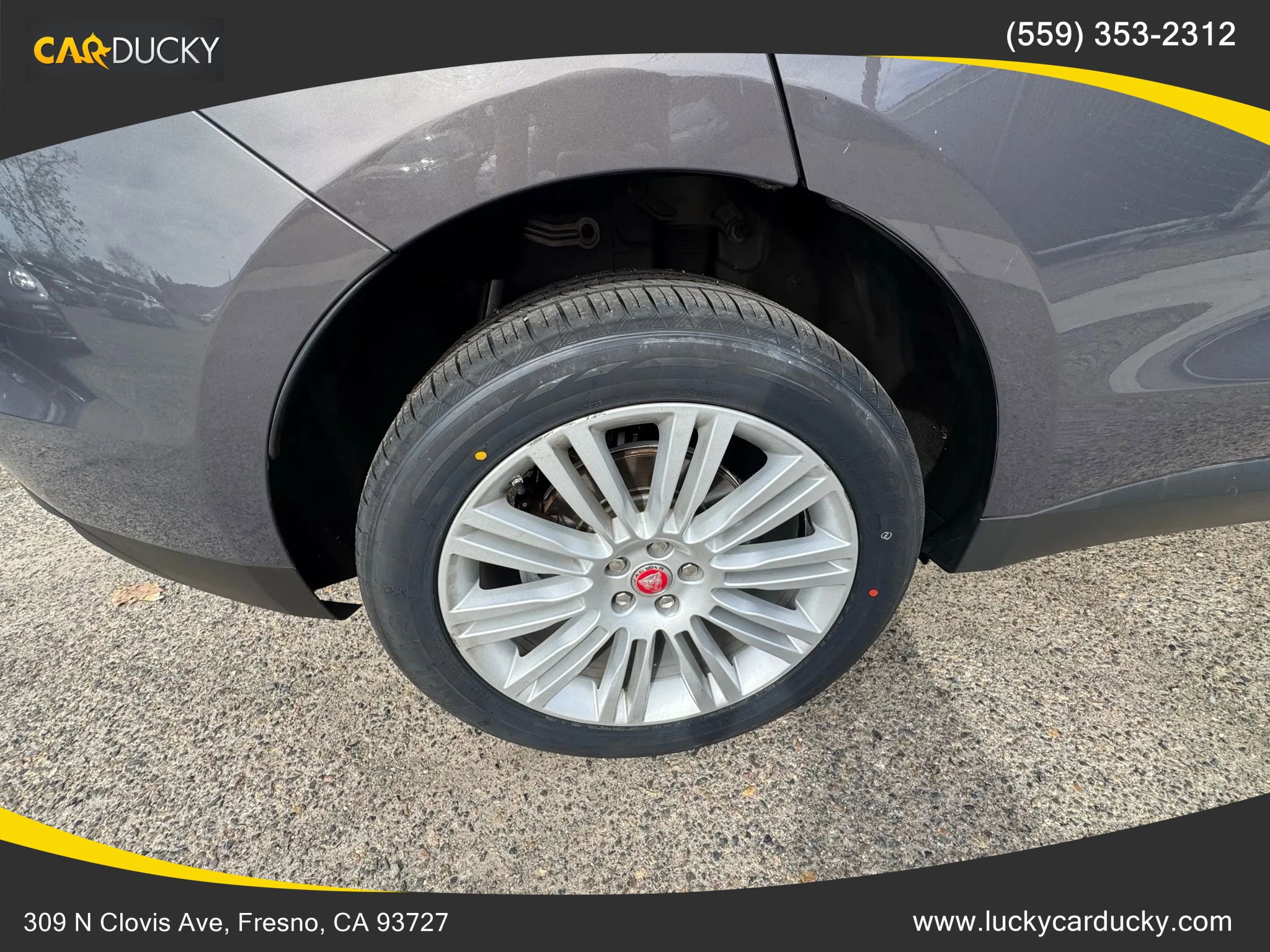 Used 2017 Jaguar F-PACE Premium image 26