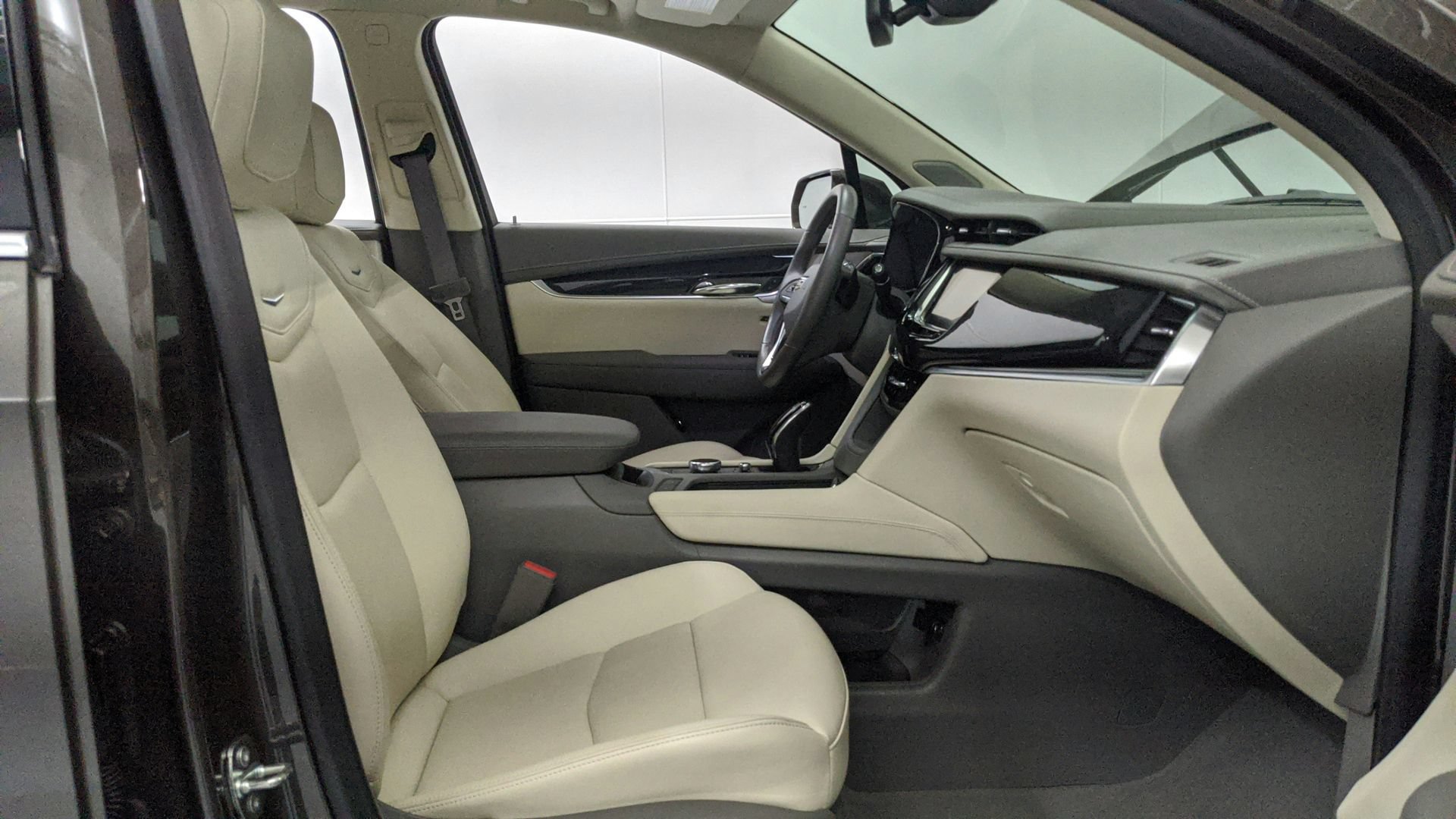 Certified 2020 Cadillac XT6 Premium Luxury FWD image 37