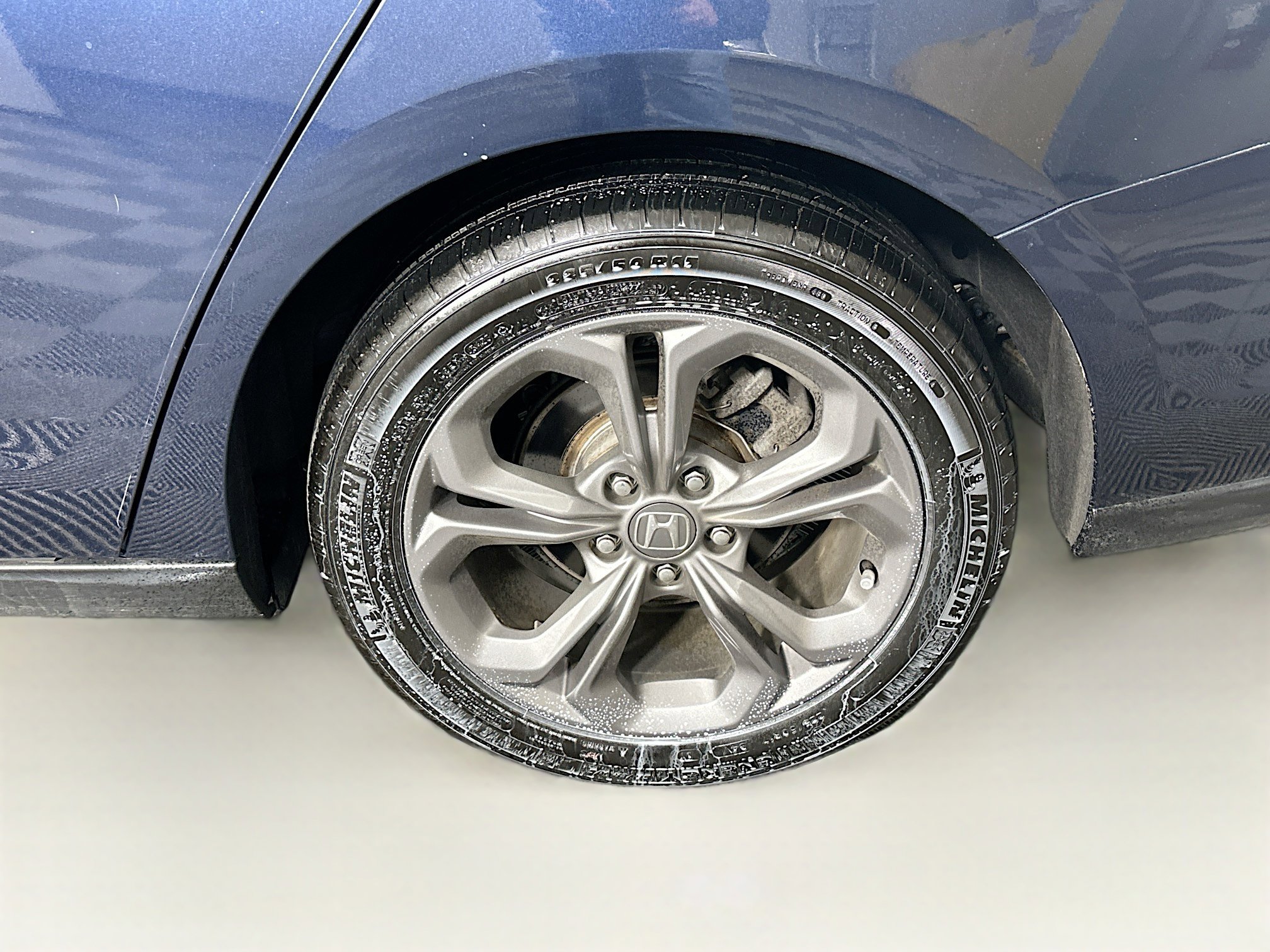 Used 2024 Honda Accord EX image 11