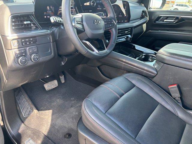 Used 2025 Chevrolet Suburban RST AWD/4WD image 19