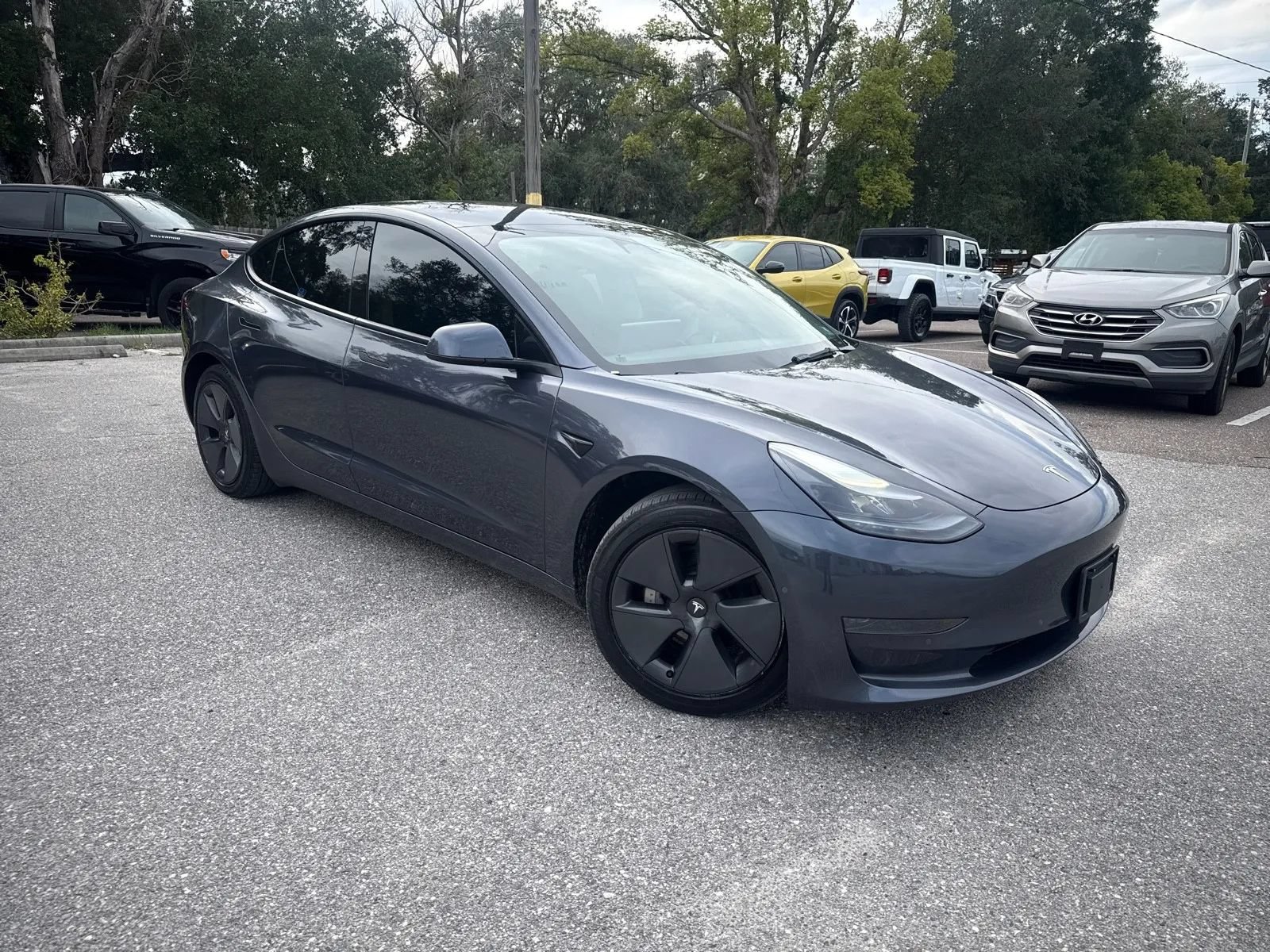 Used 2022 Tesla Model 3 Standard Range RWD image 6