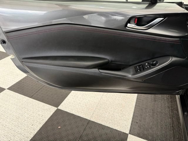 Used 2018 MAZDA MX-5 Miata Grand Touring RWD image 14