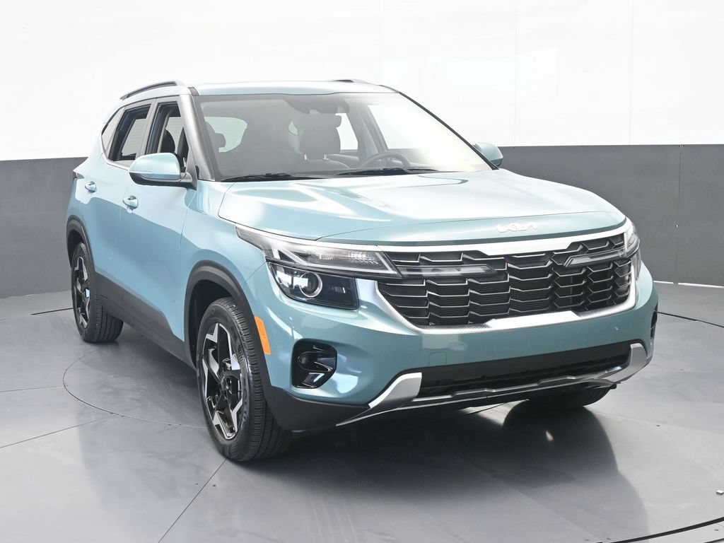 Used 2025 Kia Seltos EX w/ EX Sunroof Package FWD image 9