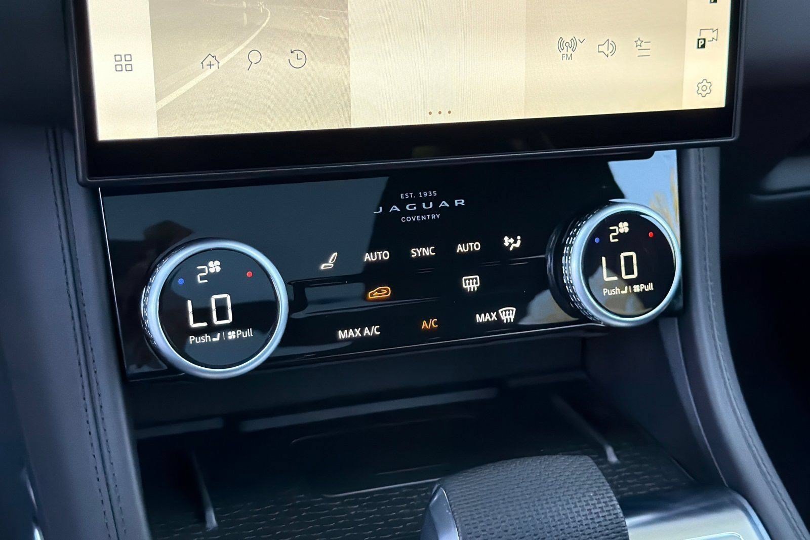 New 2026 Jaguar F-PACE SVR 575 Edition AWD/4WD image 17