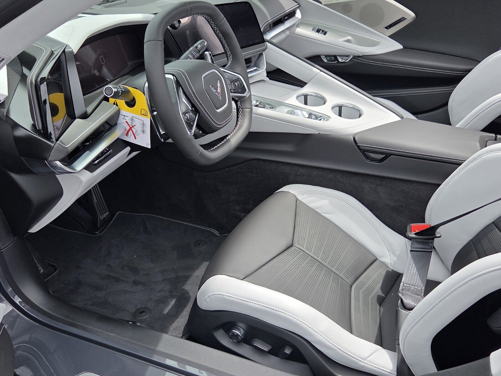 New 2027 Chevrolet Corvette Stingray Convertible w/ 3LT RWD image 5