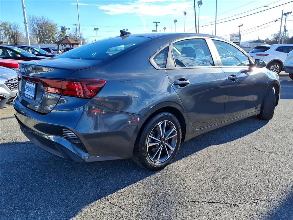 Used 2024 Kia Forte LXS image 4