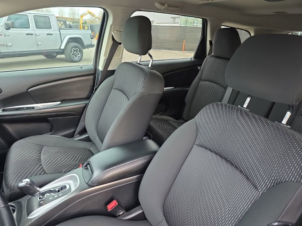 Used 2018 Dodge Journey SXT w/ Premium Group image 16