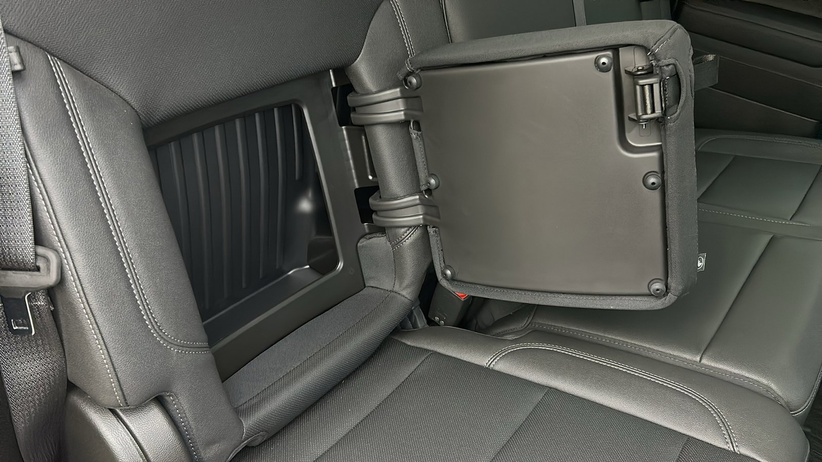 Used 2023 GMC Sierra 1500 SLT image 43