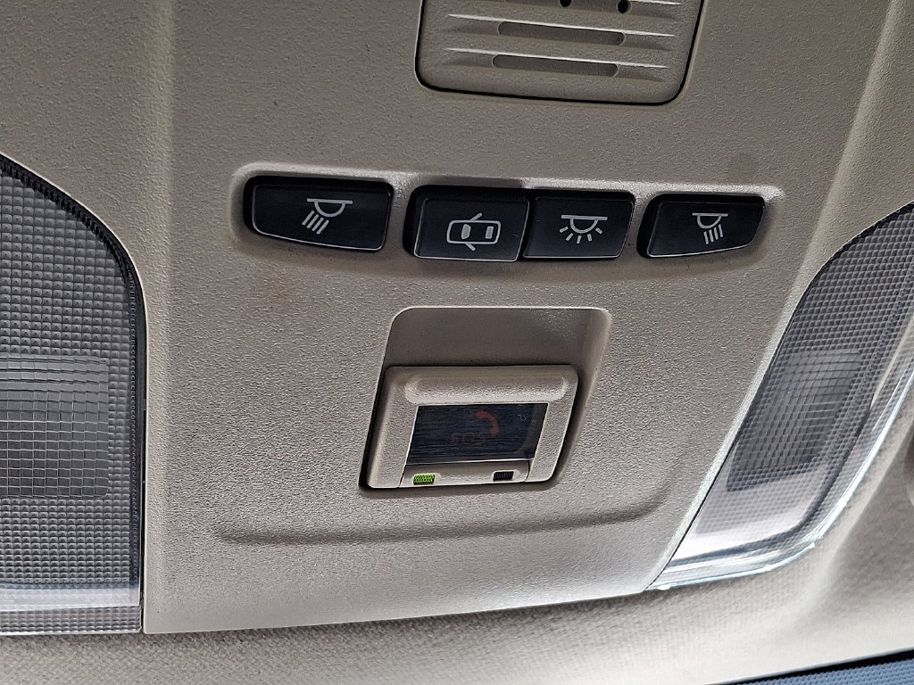 Used 2022 Toyota Corolla LE FWD image 25