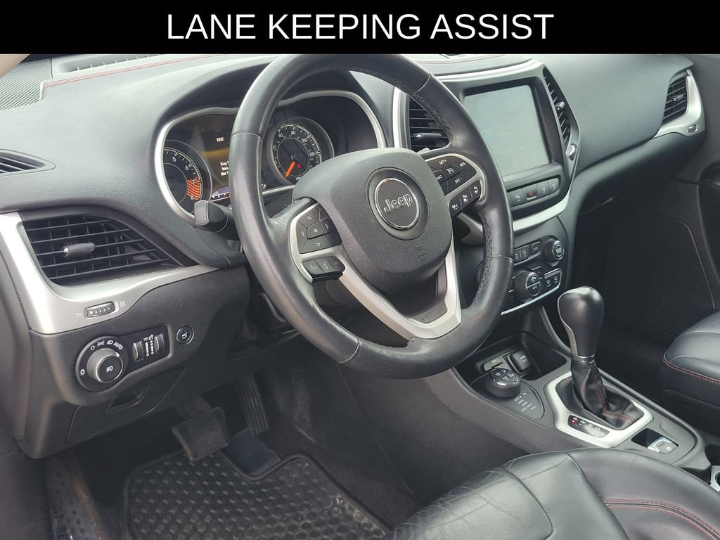 Used 2015 Jeep Cherokee Trailhawk w/ Comfort/Convenience Group AWD/4WD image 18