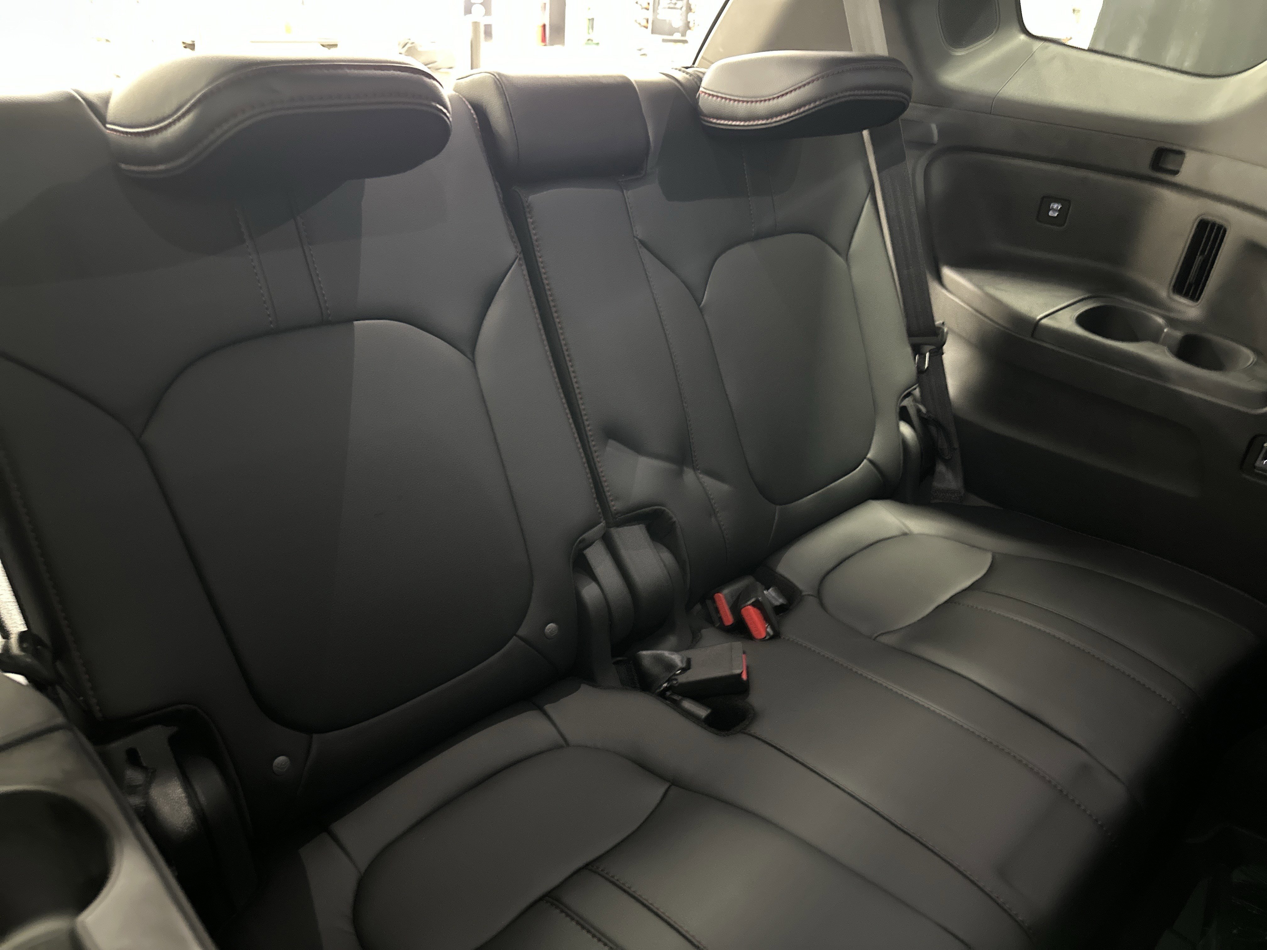 Used 2025 Honda Pilot Black Edition image 32