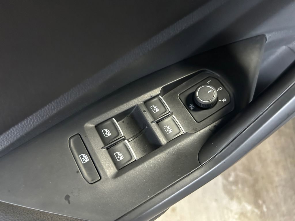 Used 2025 Volkswagen Jetta S image 23