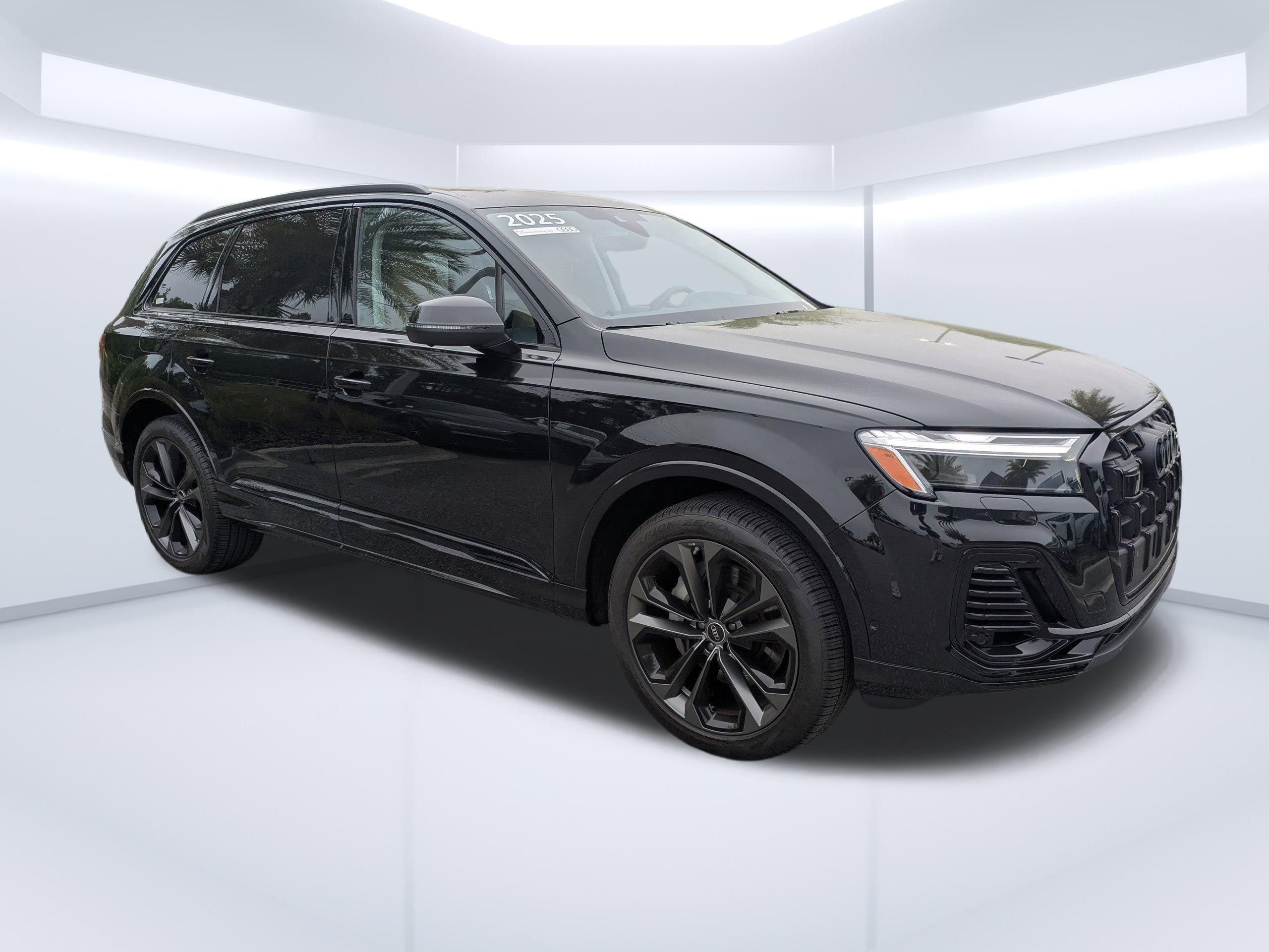 Certified 2025 Audi Q7 3.0T Premium Plus image 1