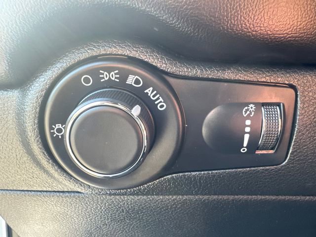 Used 2025 Dodge Durango GT w/ Blacktop Package image 28