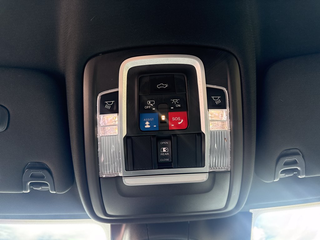 Used 2020 RAM 3500 Laramie AWD/4WD image 18