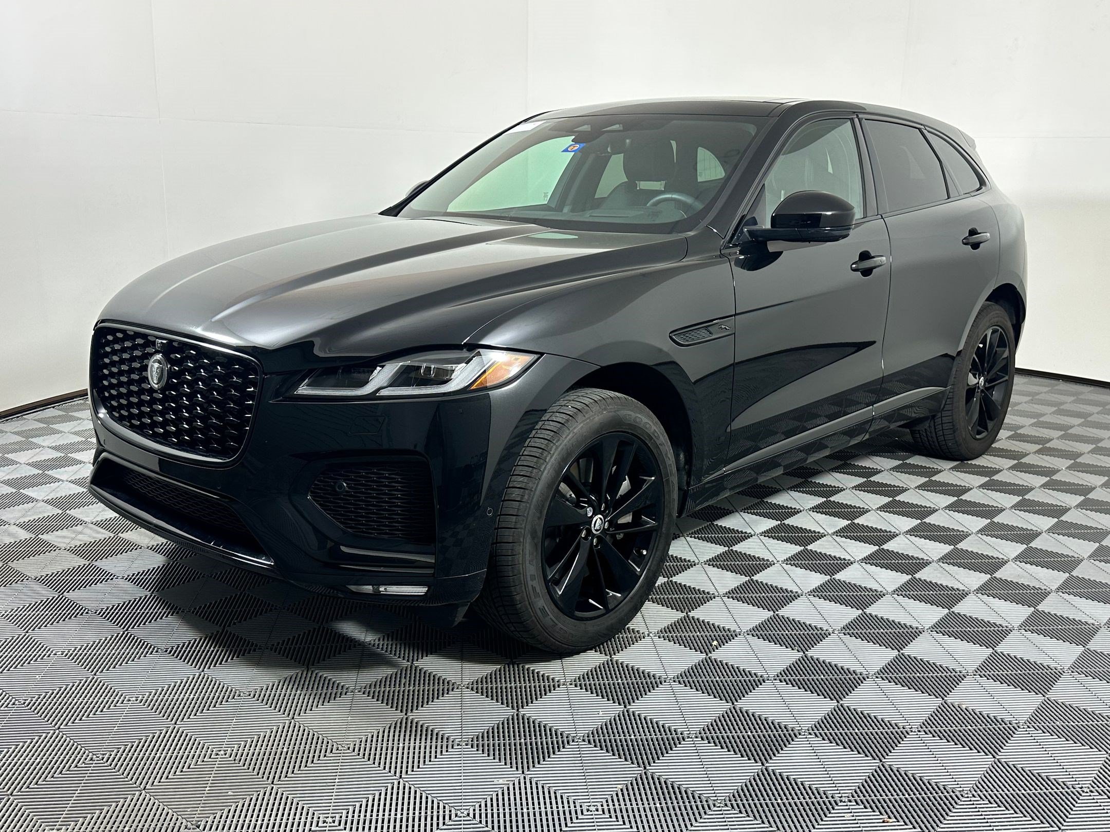 Used 2026 Jaguar F-PACE R-Dynamic S