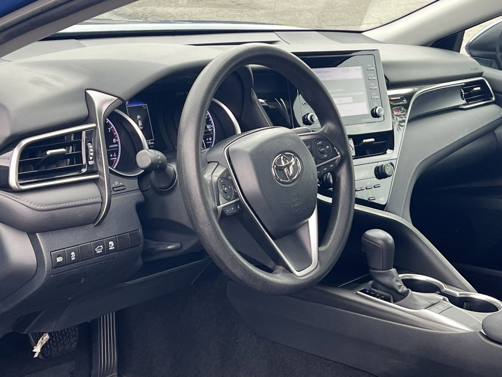 Used 2024 Toyota Camry LE FWD image 17