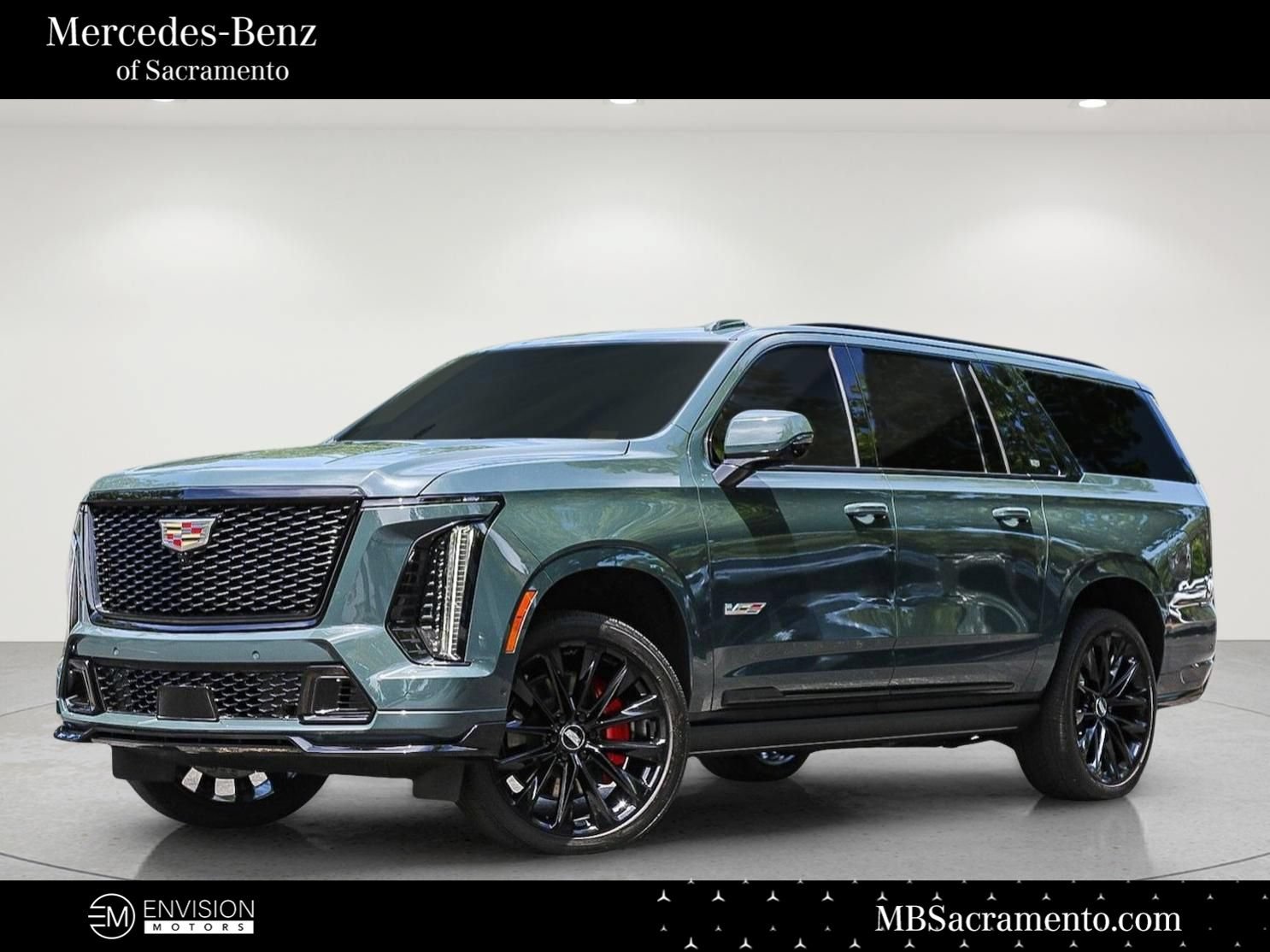 Used 2025 Cadillac Escalade ESV V AWD/4WD video 1