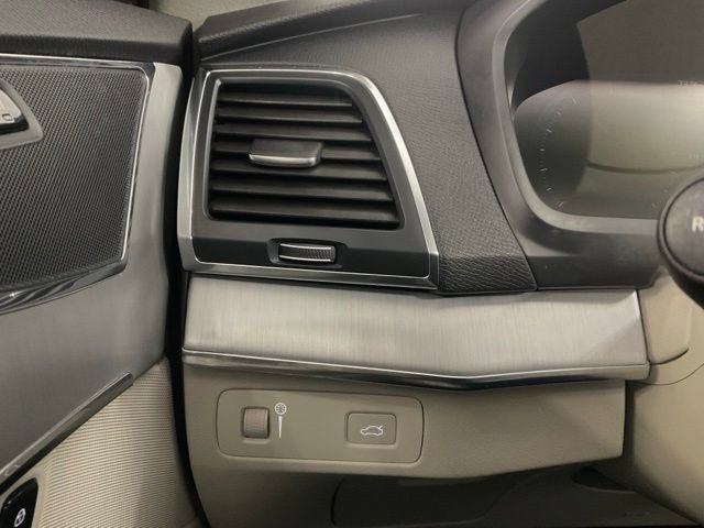 Used 2022 Volvo XC90 T5 Momentum w/ Protection Package Premier FWD image 17