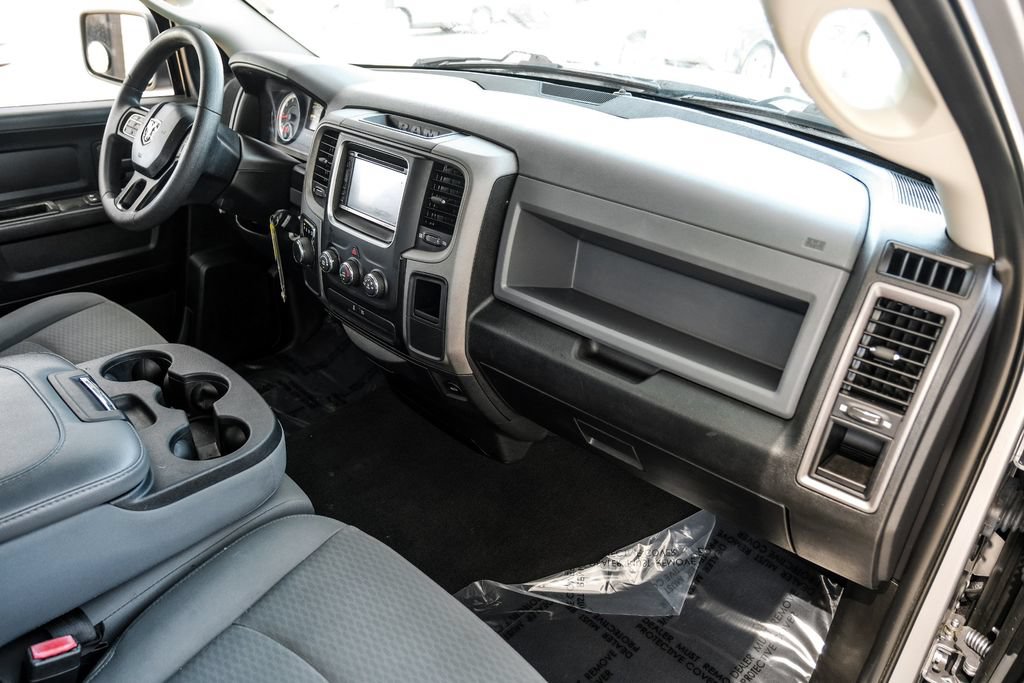 Used 2019 RAM 1500 Tradesman w/ Chrome Plus Package RWD image 9