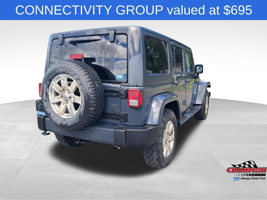 Used 2017 Jeep Wrangler Unlimited Sahara w/ Connectivity Group AWD/4WD image 6