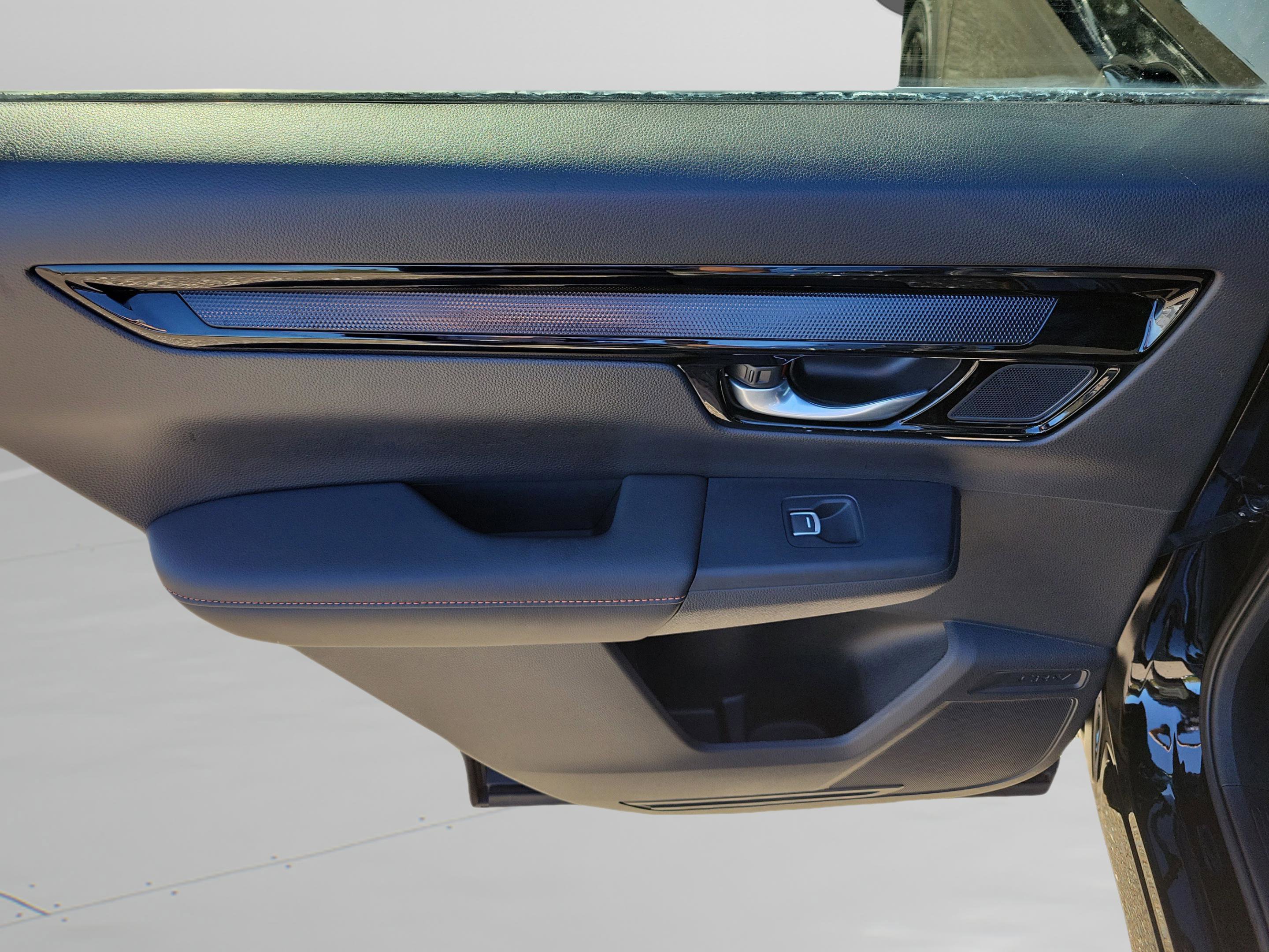 Certified 2025 Honda CR-V Sport Touring image 26