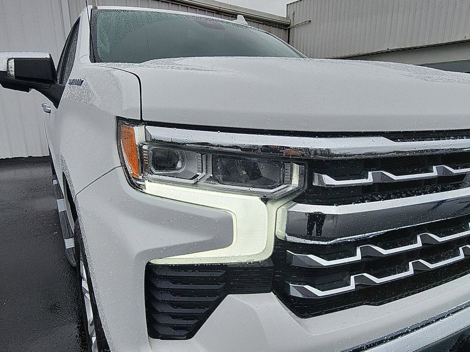 Used 2023 Chevrolet Silverado 1500 LTZ AWD/4WD image 12