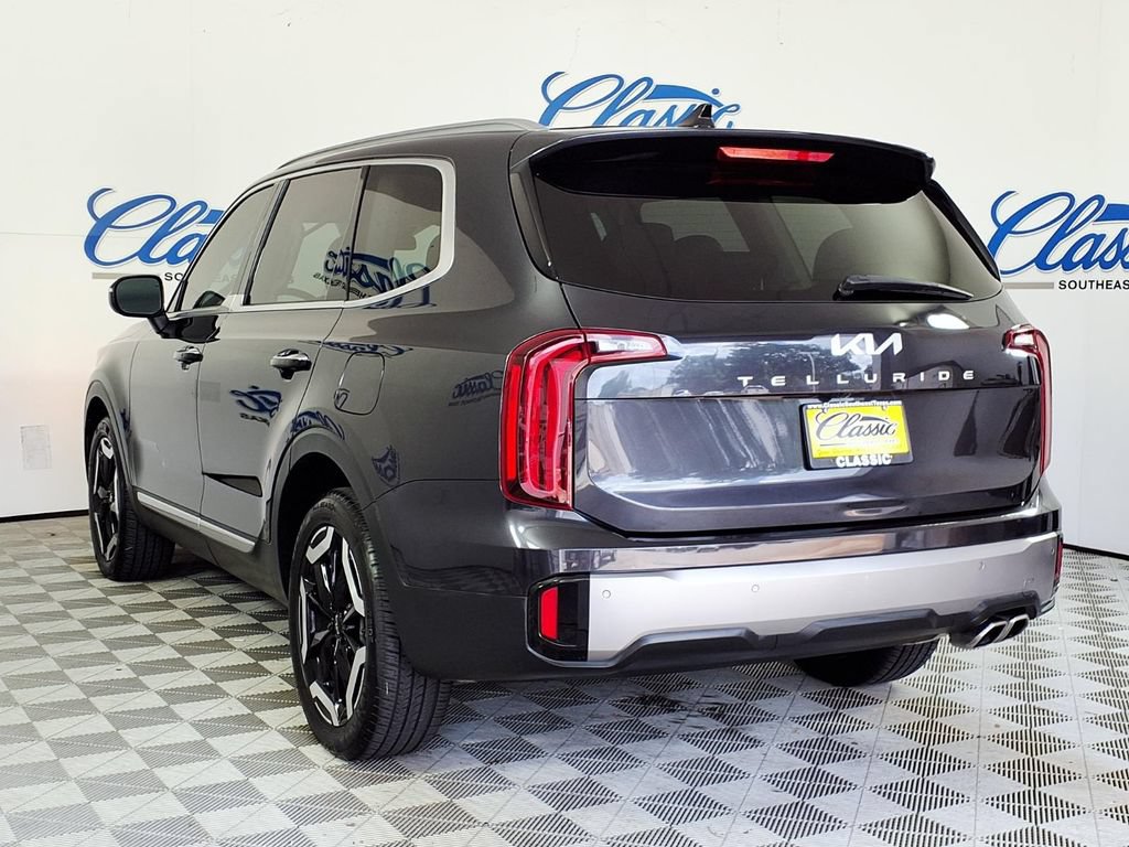Used 2025 Kia Telluride S FWD image 2