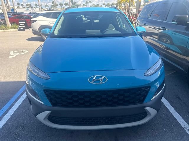 Used 2022 Hyundai Kona SEL w/ Cargo Package FWD image 2