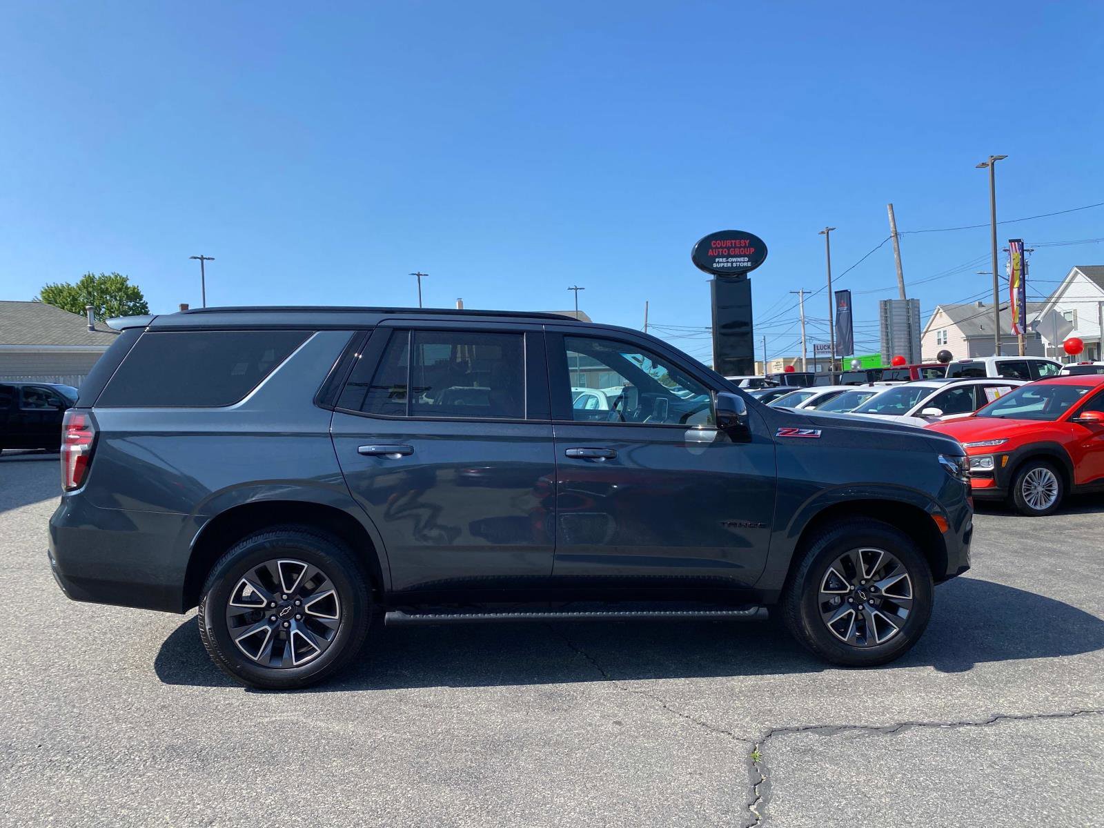 Used 2021 Chevrolet Tahoe Z71 w/ Z71 Signature Package image 7