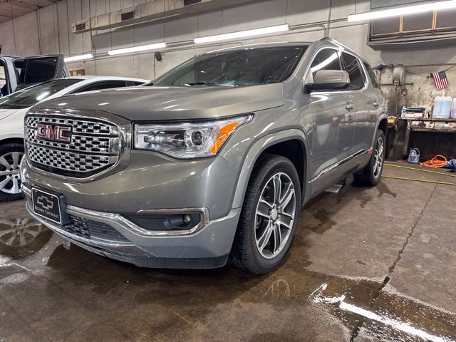 Used 2019 GMC Acadia Denali w/ Technology Package FWD image 2