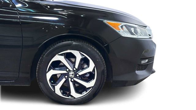 Used 2017 Honda Accord EX-L image 6