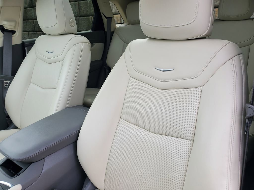 Used 2023 Cadillac XT5 Premium Luxury w/ LPO, Floor Liner Package image 37