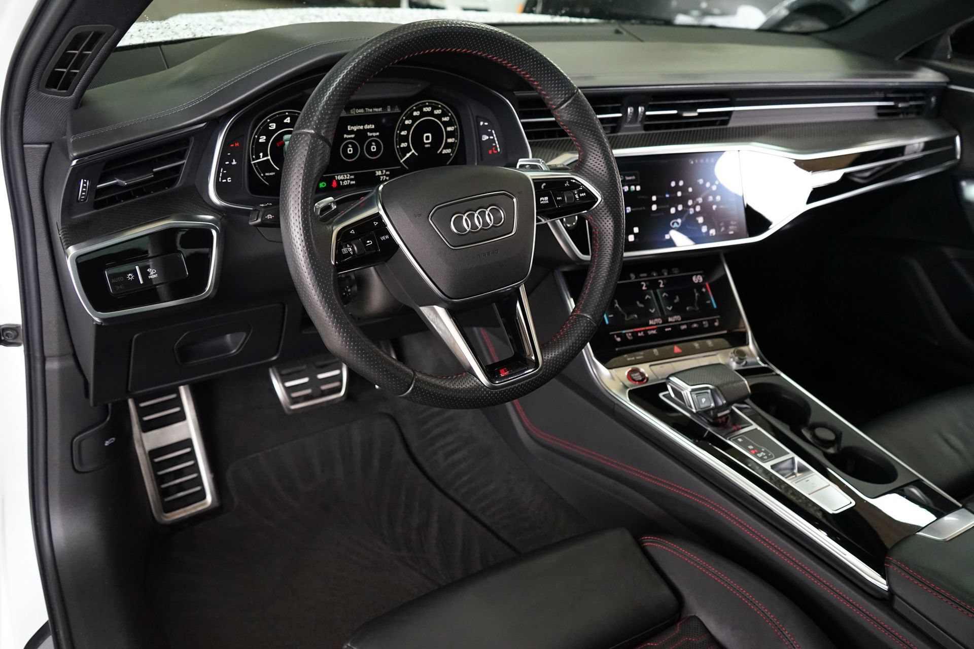 Used 2021 Audi RS 6 w/ Executive Package AWD/4WD image 8