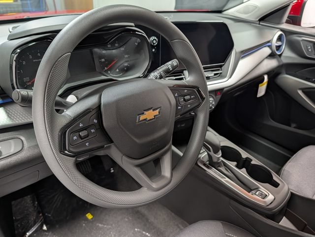 New 2026 Chevrolet Trax LS w/ LS Convenience Package FWD image 16