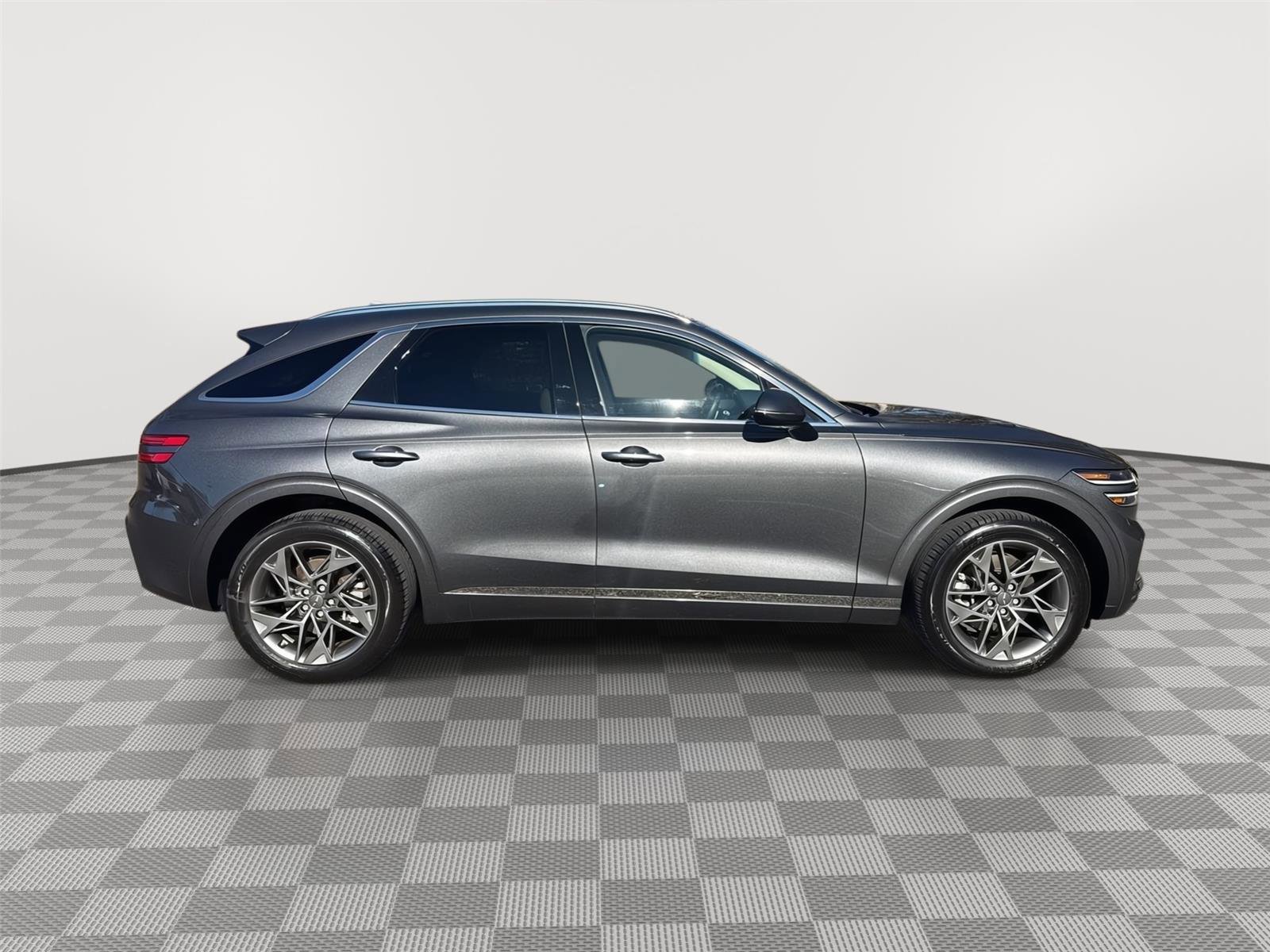 Used 2022 Genesis GV70 2.5T w/ Select Package image 4