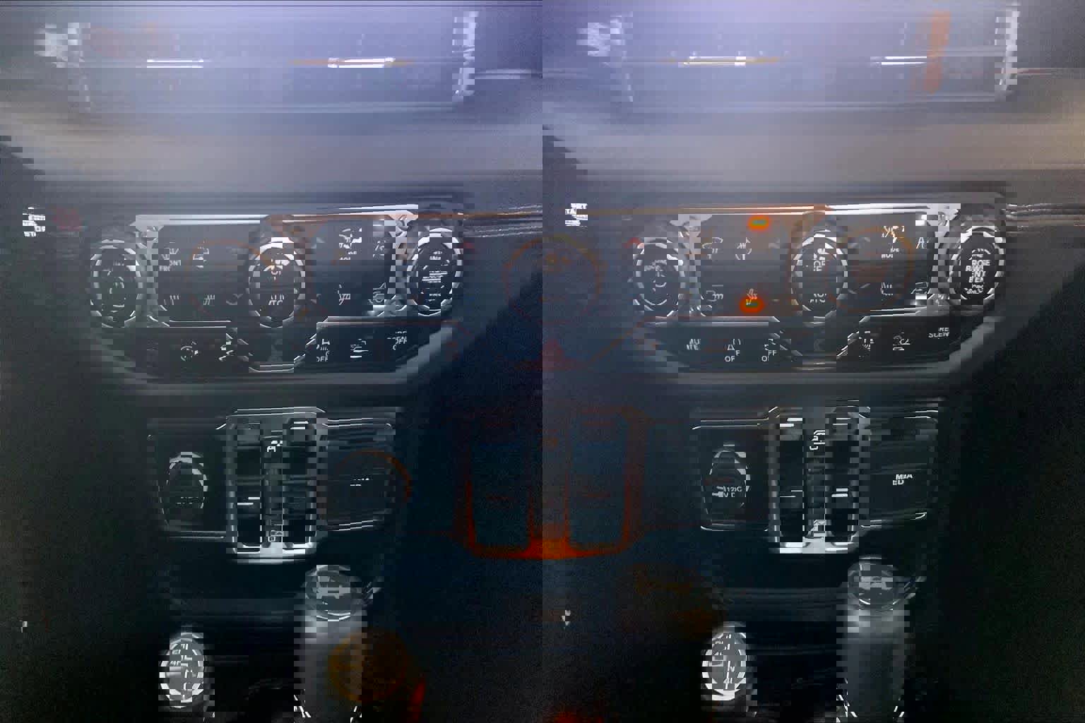 Used 2025 Jeep Wrangler Sahara w/ Safety Group image 34