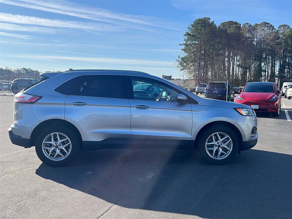 Used 2024 Ford Edge SEL w/ Convenience Package image 11