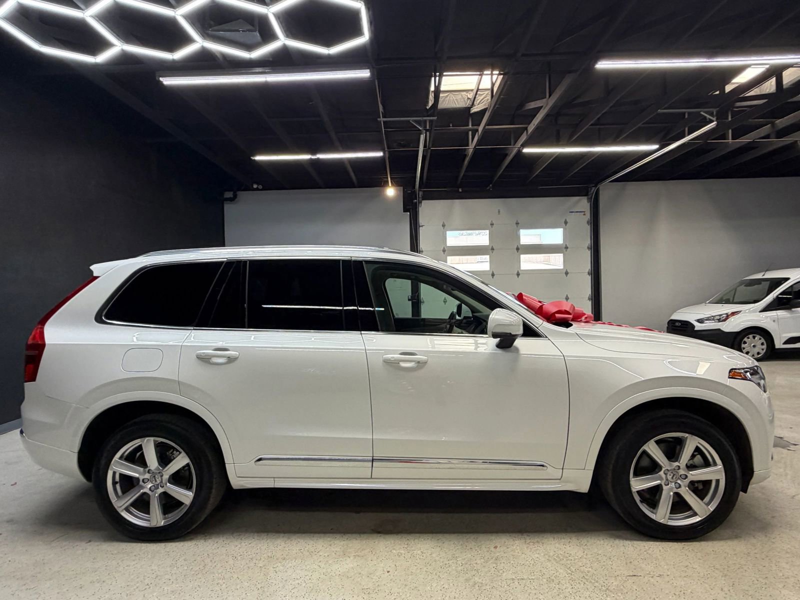 Used 2024 Volvo XC90 B5 Core AWD/4WD image 9