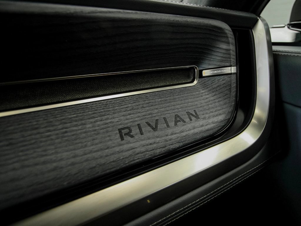 Used 2025 Rivian R1S Adventure AWD/4WD image 20