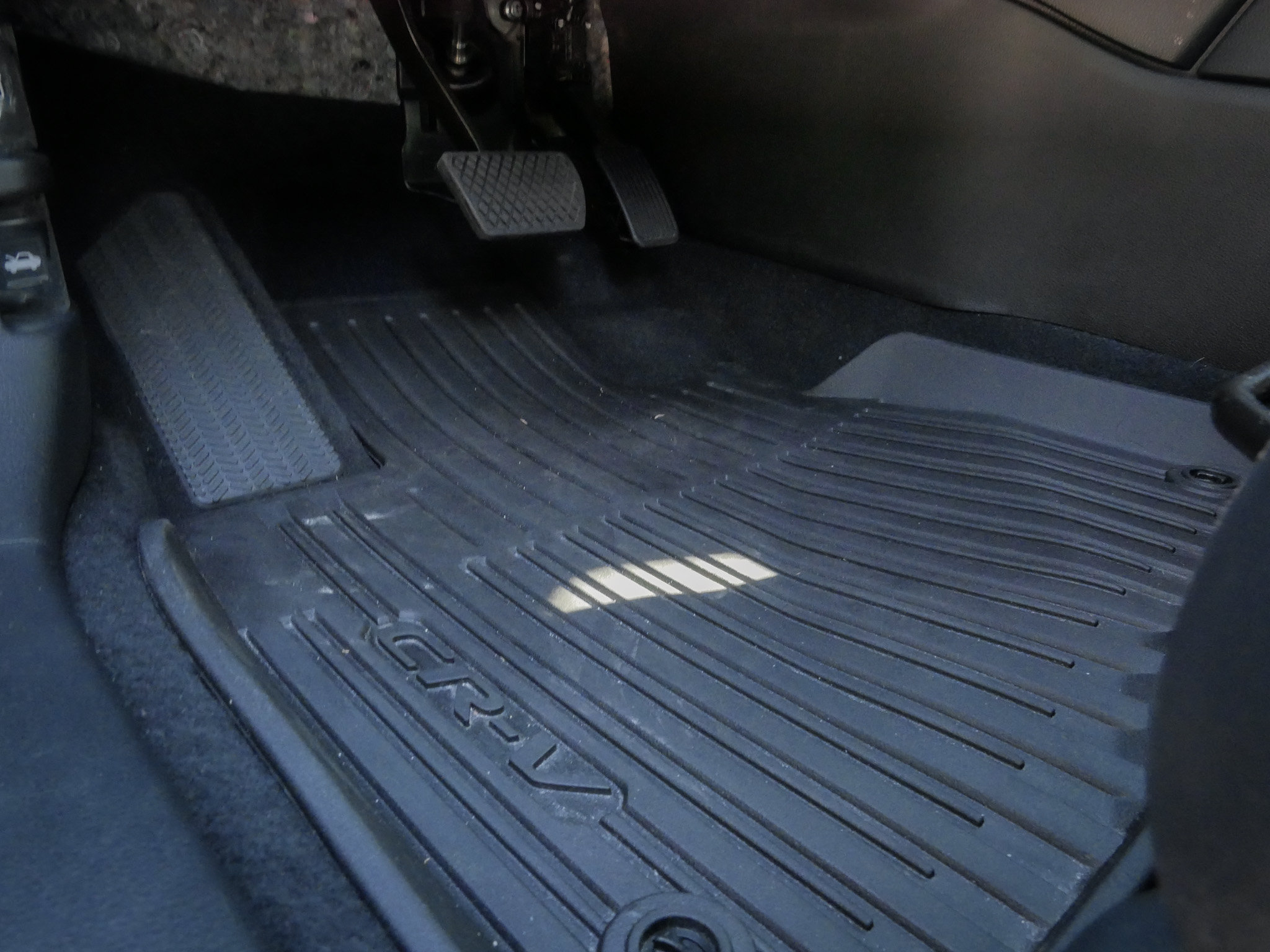 Used 2020 Honda CR-V LX image 17