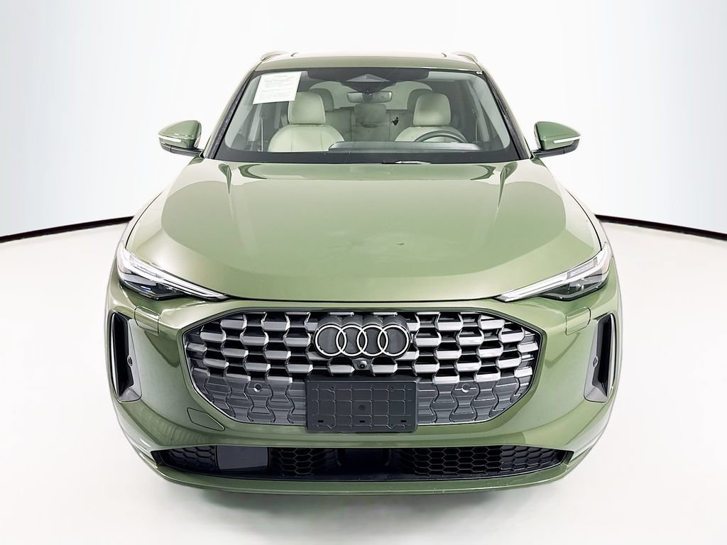 Used 2025 Audi Q5 Premium w/ Premium Plus AWD/4WD image 2