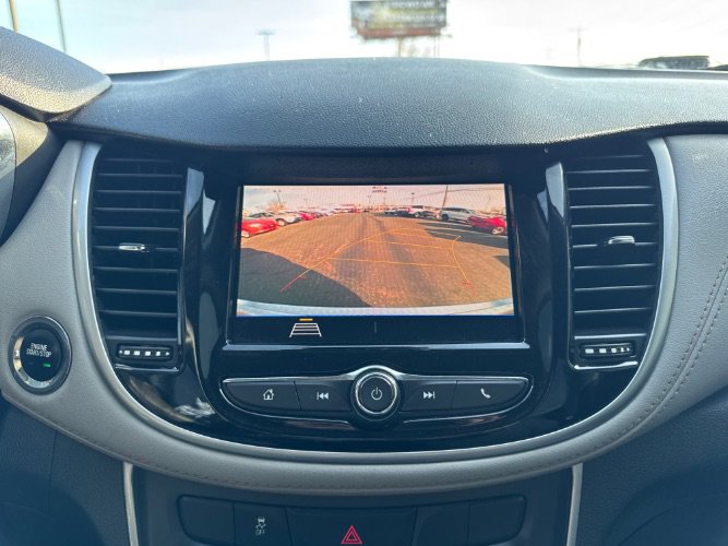 Used 2022 Chevrolet Trax LT w/ LT Convenience Package image 22