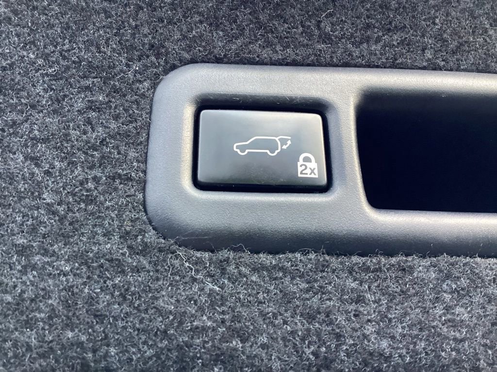 Used 2018 Lexus RX 350L Premium w/ Premium Package image 15