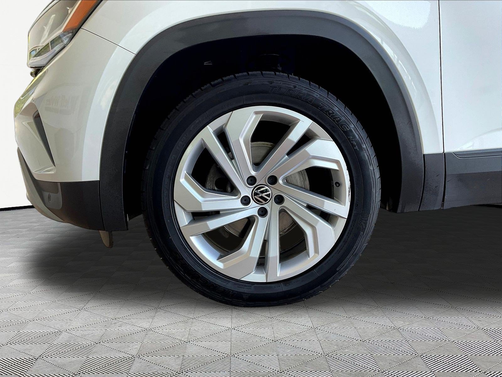 Used 2021 Volkswagen Atlas SE w/ Towing Package FWD image 33