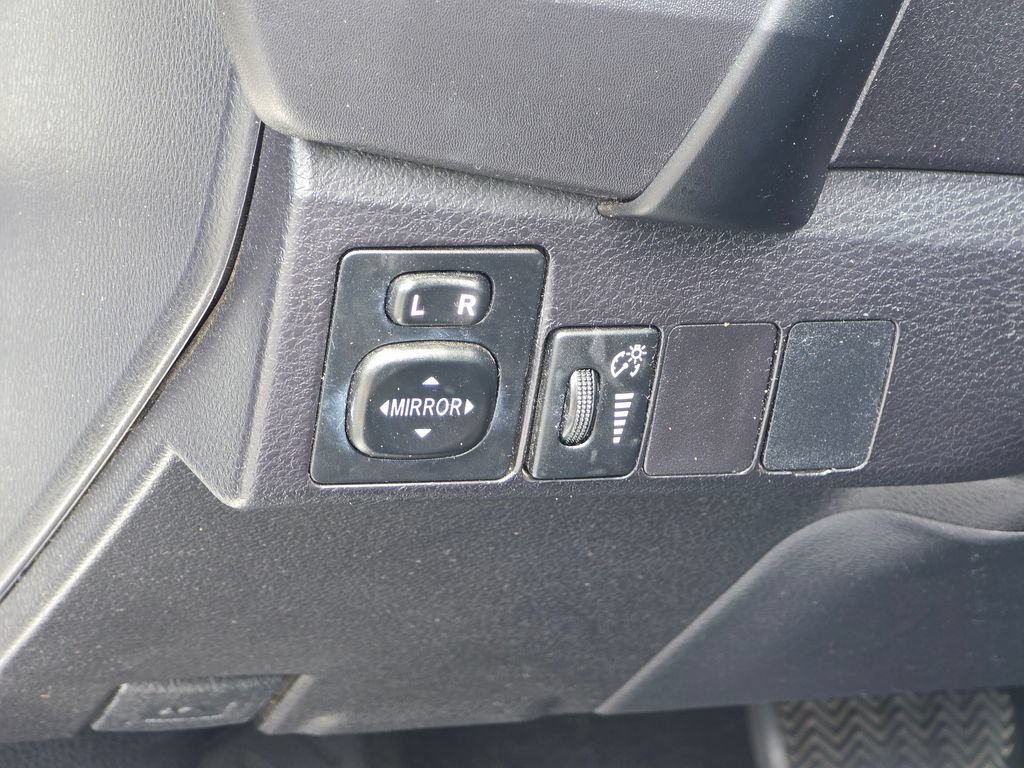 Used 2019 Toyota Corolla LE FWD image 38
