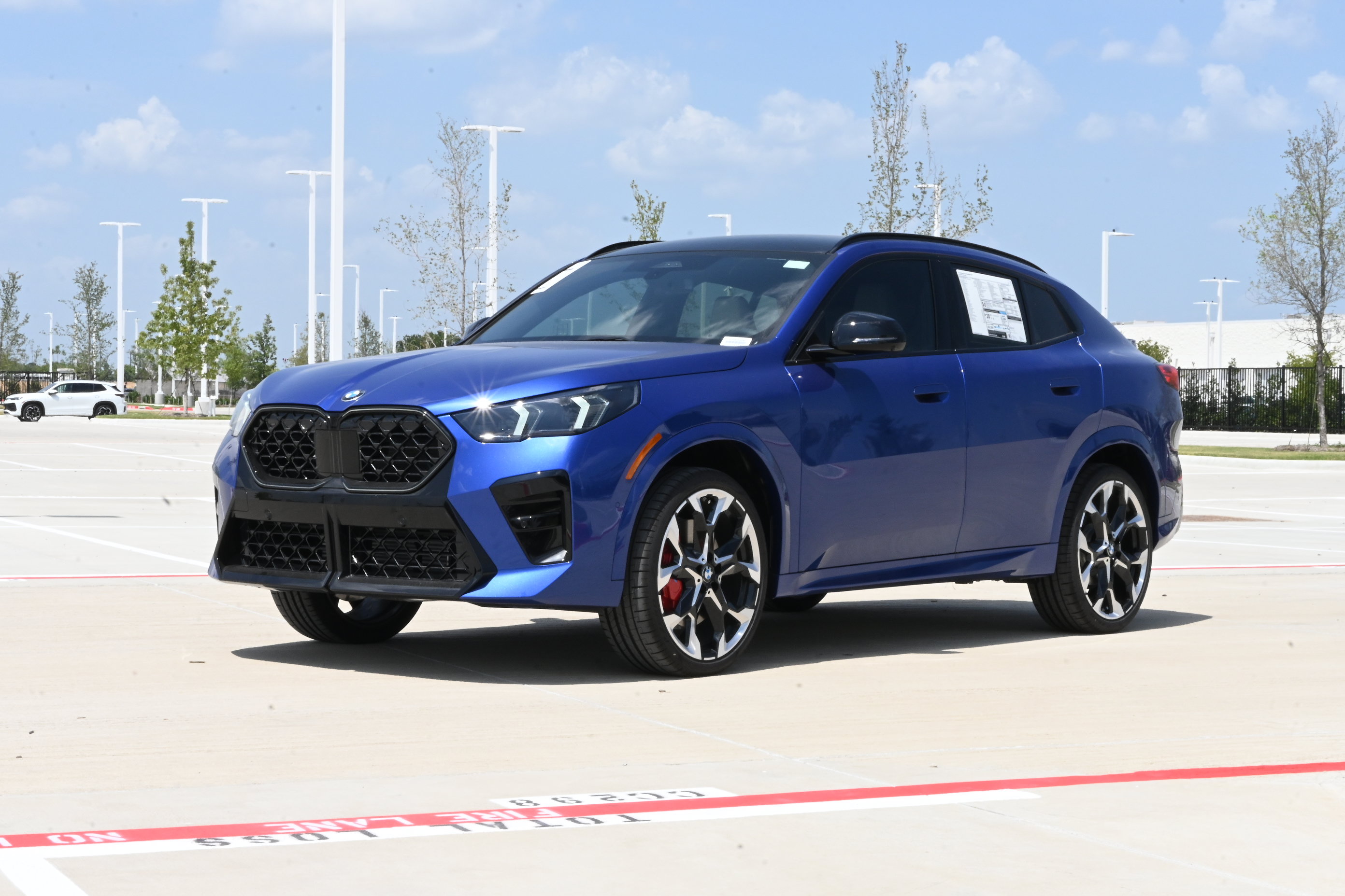 New 2026 BMW X2 xDrive28i w/ Technology Package AWD/4WD image 3