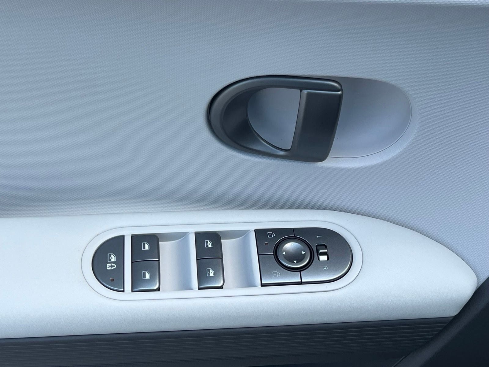 New 2027 Hyundai Ioniq 5 SEL RWD image 24